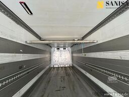 SCHMITZ CARGOBULL SCB*S2/Carrier Vector 1350 U /LBW