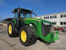 John Deere 8310R
