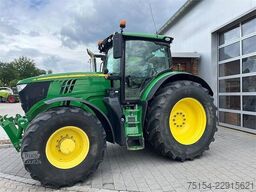 John Deere 6215R