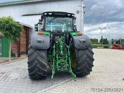 John Deere 6215R