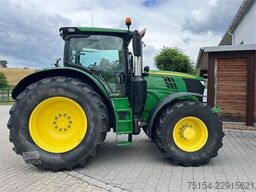 John Deere 6215R
