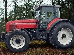 Massey Ferguson 8240