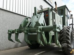 Caterpillar 130G Ex-army