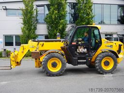 JCB 540-140 telescopic loader / 14 m range