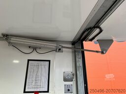 Volvo FL 210 4x2 BOXHEATING / BOX L=8757 mm