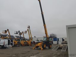 JCB 535-140 with forks and loading bucket