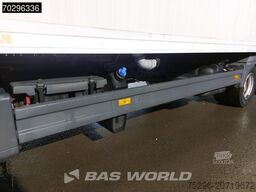Mercedes Atego 818 4X2 8tonner Automatic 1000kg Ladebord...