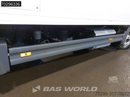 Mercedes Atego 818 4X2 8tonner Automatic 1000kg Ladebord...