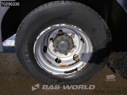 Mercedes Atego 818 4X2 8tonner Automatic 1000kg Ladebord...