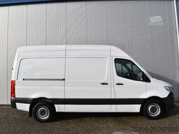 MERCEDES-BENZ Sprinter 319 CDI Hochdach/AHK 3.5/Automatik