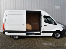 MERCEDES-BENZ Sprinter 319 CDI Hochdach/AHK 3.5/Automatik