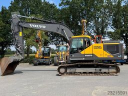 Volvo EC 250 EL 900 HOURS !! LIKE NEW !!