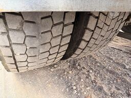 Volvo FM 330 19T FRIGO - CARRIER SUPRA 950MT + LIFT -...