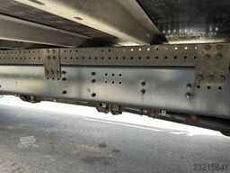 Scania P320 RETARDER - CLOSED BOX 8m25 x 2m47 x 2m30 -...