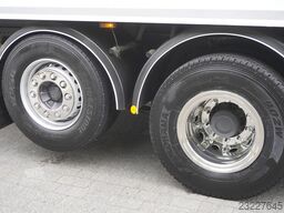 Volvo FH 500 6×2 / 19 EPAL KRONE refreer / ADR