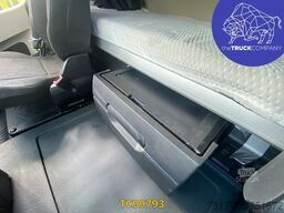 Mercedes-Benz Actros 1843