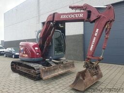 New Holland Kobelco E70 - 8 TON