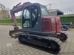New Holland Kobelco E70 - 8 TON