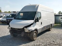 IVECO Daily 35S15 SUPERMAXI XL/ UNFALL!/UNANGETRIEBE!