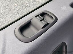 FORD Transit 2.2TDCI/92KW KOFFER 8 PAL/ LUFT/ZWILLING