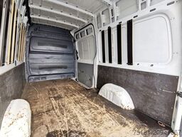 VOLKSWAGEN Crafter 2.0TDI/100KW MITTLE/ KLIMA/ 1.BESITZER