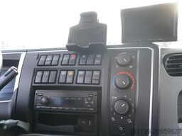 Renault C320 P4x2 E6 / Fassi 5.6 t / Range 8 m /