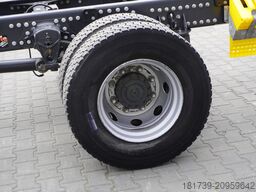 Renault D16 / Chassis 7.1 m / Differential lock