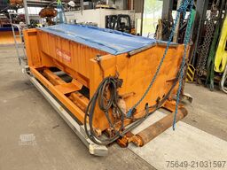  4000 L TC Salzstreuer ca. 4m³ 4000 L TC Salzstreuer ca. 4m³