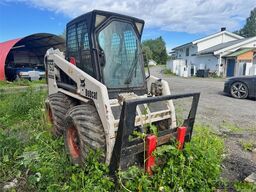 Bobcat 763 Skid-Steer Loader with Bucket, Grapple and Pal