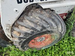 Bobcat 763 Skid-Steer Loader with Bucket, Grapple and Pal