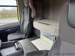 DAF CF 330 Slaapcabine