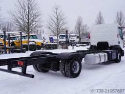 Renault D16 E6 4x2 / Chassis 735 cm