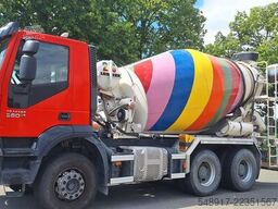 IVECO 260AD360PS Eurotrakker 7qubik Liebherr Aufbau