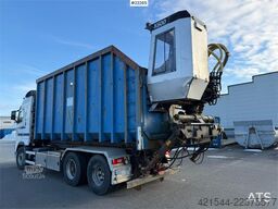 Volvo FH500 6x2 hook truck with 24t joab hook, 35m³ cont