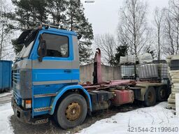 Scania 143M hook loader with 22T hook