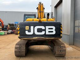 JCB JS220