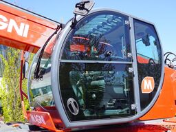 MAGNI RTH 5.26 telescopic loader / Range 26 m