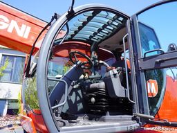 MAGNI RTH 5.26 telescopic loader / Range 26 m