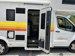 Roller Team Kronos 284M | Ford Transit 2.0 TDCi 165 PS Automatik | 5 Sitzplätze