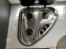Roller Team Kronos 284M | Ford Transit 2.0 TDCi 165 PS Automatik | 5 Sitzplätze