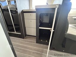 Roller Team Kronos 284M | Ford Transit 2.0 TDCi 165 PS Automatik | 5 Sitzplätze
