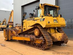 Caterpillar D8T