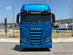 Iveco S-WAY 570