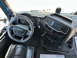 Iveco S-WAY 570