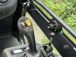 Komatsu WA80M-8 40 km/h