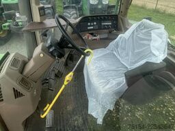 John Deere 8300