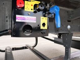 SCHMITZ CARGOBULL SKO 18 / ROLLTOR / ZURRLEISTE /ZURRINGE /LIFT
