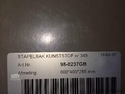 Diversen Occ lot van 28 plastieken bakken