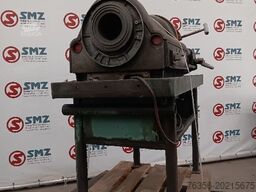 Diversen Occ draadsnijmachine met werkbank en toebehoren Ri