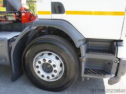 Renault C280 DTI 8 / FASSI crane 5.6T / range 8m
